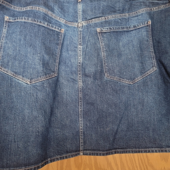 Old Navy Plus Size High-Rise Denim Skirt: NWT: Dark Blue: SZ 28 - Picture 5 of 5